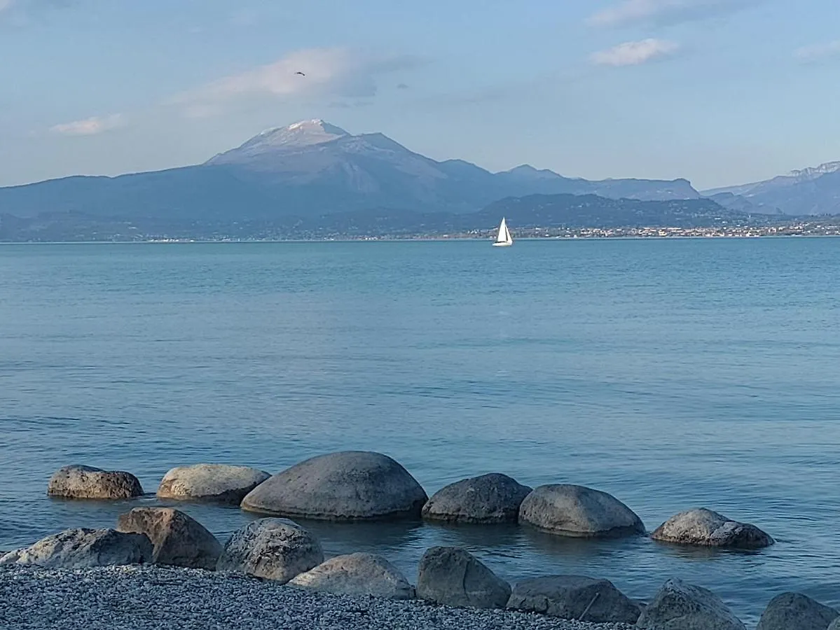Be My Guest! Apartment Peschiera del Garda 0*,  Italy